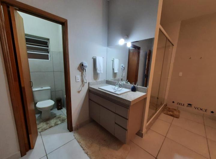 Casa Inteira, Grande Suite, Dois Chuveiros, Sala ,Cozinha E Garagem Privativa Total Conforto, Melhor Que Hotel! Botucatu Bagian luar foto